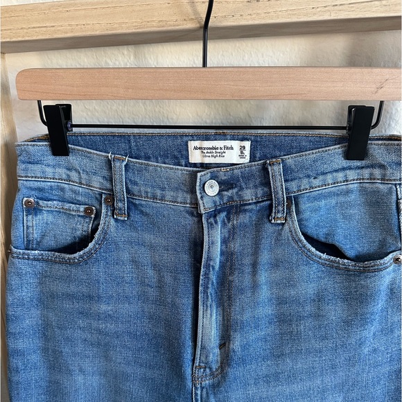 Abercrombie Ankle Straight Ultra High Rise - Size 29 L - Picture 2 of 4